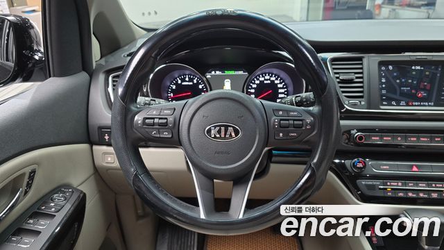 Kia Carnival Gasoline 9-Seater Noblesse Special 2019 — фото 13