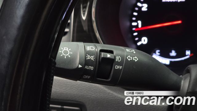 Kia Carnival Gasoline 9-Seater Noblesse Special 2019 — фото 19