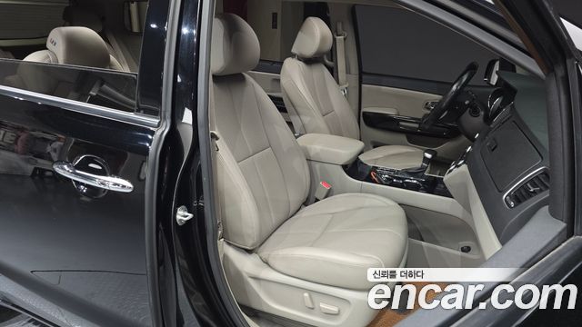 Kia Carnival Gasoline 9-Seater Noblesse Special 2019 — фото 26