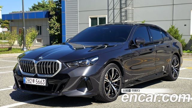BMW 5 Series (G60) 530i xDrive M Sport