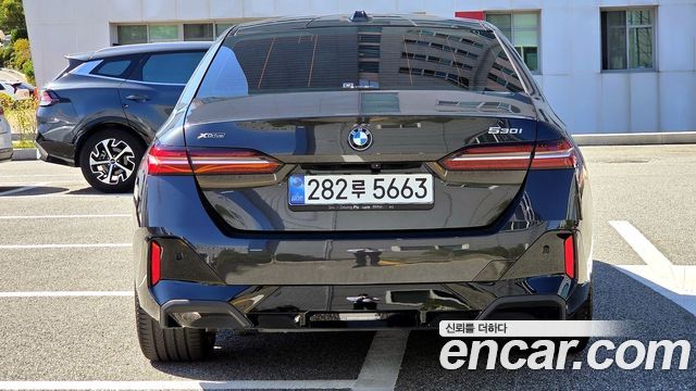 BMW 5 Series (G60) 530i xDrive M Sport 2026 — фото 4