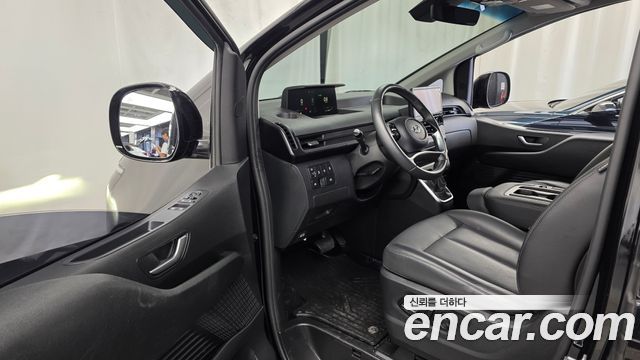 Hyundai Staria 4WD Tourer 11-Seater Modern 2023 — фото 10