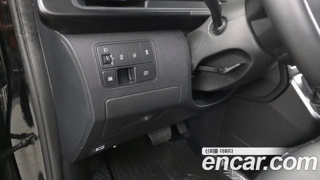 Hyundai Staria 4WD Tourer 11-Seater Modern 2023 — фото 18