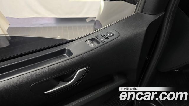 Hyundai Staria 4WD Tourer 11-Seater Modern 2023 — фото 29