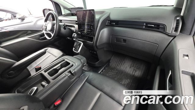 Hyundai Staria L3.5 Cargo 3-Seater Modern 2023 — фото 7