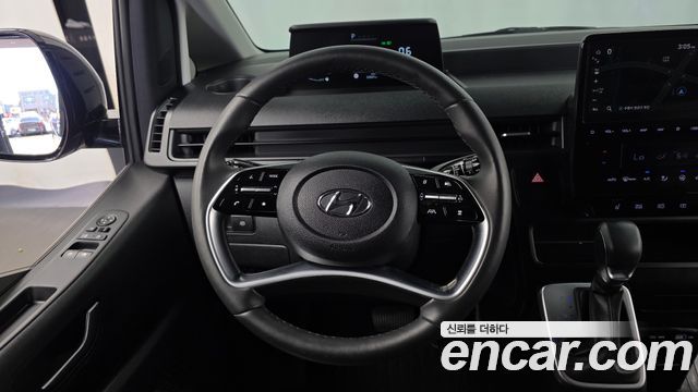 Hyundai Staria L3.5 Cargo 3-Seater Modern 2023 — фото 13