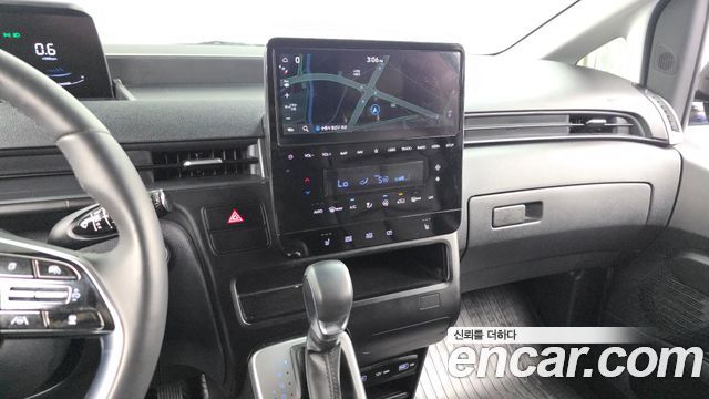 Hyundai Staria L3.5 Cargo 3-Seater Modern 2023 — фото 14
