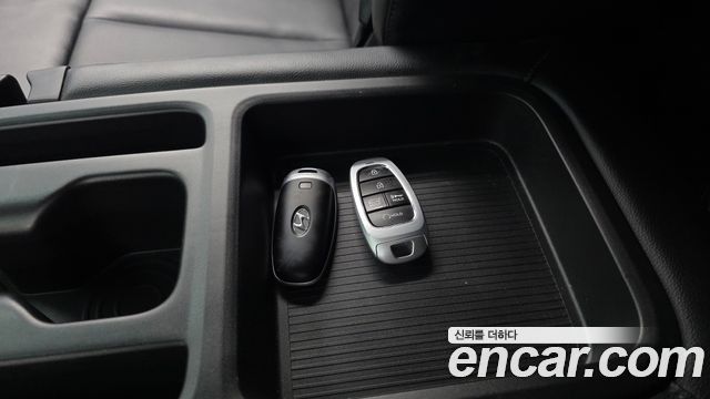 Hyundai Staria L3.5 Cargo 3-Seater Modern 2023 — фото 18