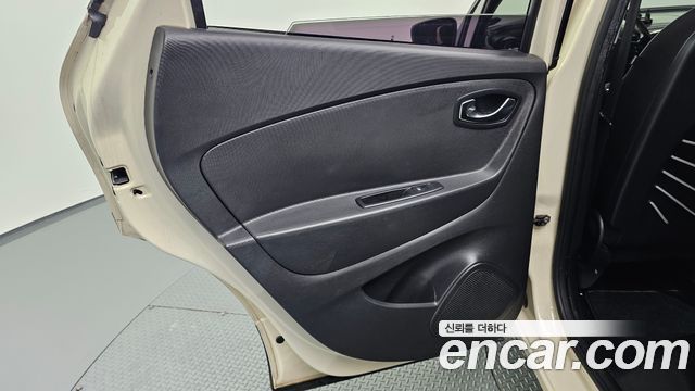 Renault Korea QM3 RE 2015 — фото 25