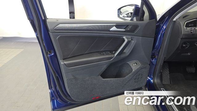 Volkswagen Tiguan (II) 2.0 TDI Prestige 2020 — фото 24