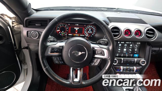 Ford Mustang Coupe 2018 — фото 13
