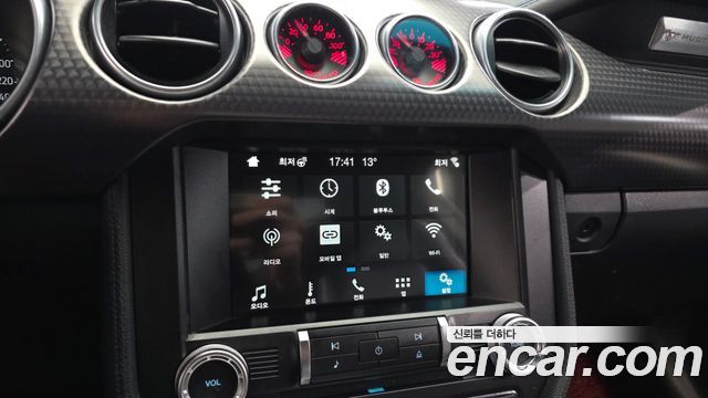 Ford Mustang Coupe 2018 — фото 16