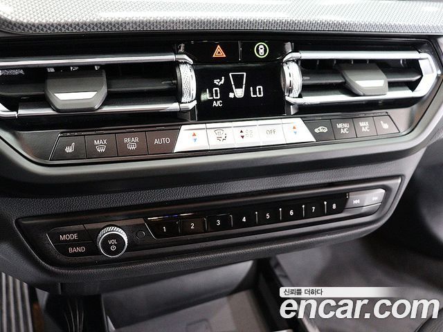 BMW 1 Series (F40) 120i Sports 2022 — фото 8