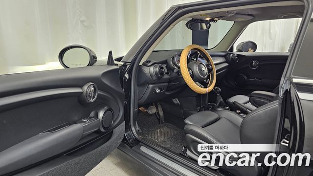 MINI Cooper Standard Third Generation 2019 — фото 10