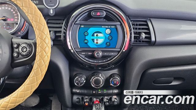 MINI Cooper Standard Third Generation 2019 — фото 18
