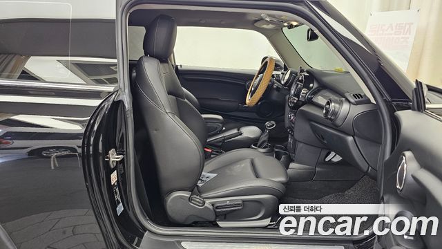 MINI Cooper Standard Third Generation 2019 — фото 26