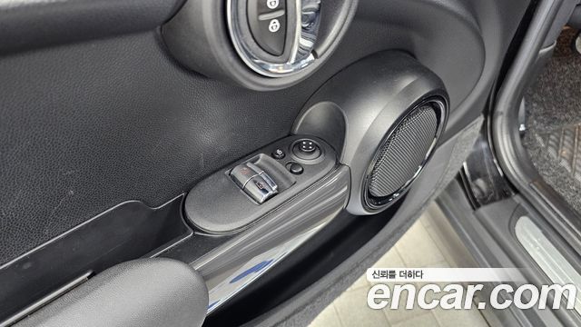 MINI Cooper Standard Third Generation 2019 — фото 29