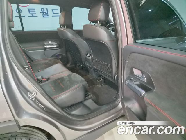 Mercedes-Benz GLB-Class (X247) GLB250 4MATIC 2023 — фото 9