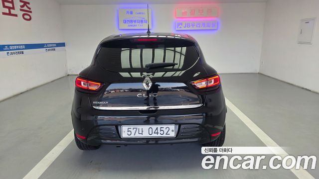 Renault Korea Clio Intens 2019 — фото 9