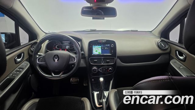Renault Korea Clio Intens 2019 — фото 15