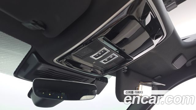 Land Rover Range Rover Velar 3.0 P400 R-Dynamic SE 2021 — фото 20