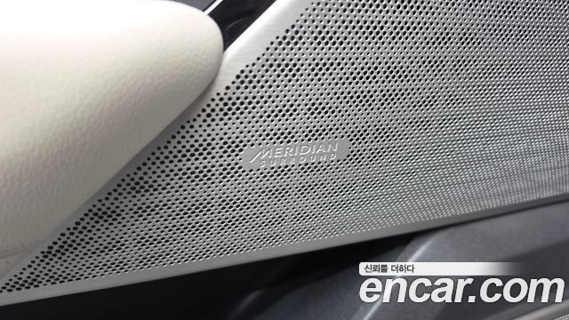 Land Rover Range Rover Velar 3.0 P400 R-Dynamic SE 2021 — фото 30