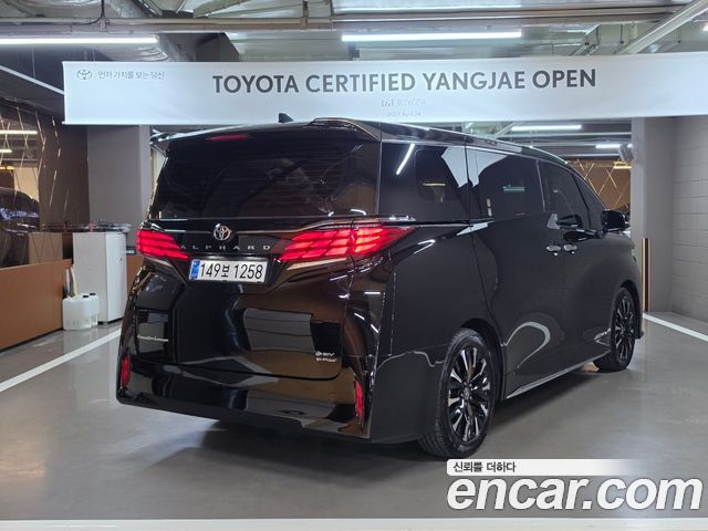 Toyota Alphard (IV) 2.5 HEV Executive AWD 2025 — фото 2