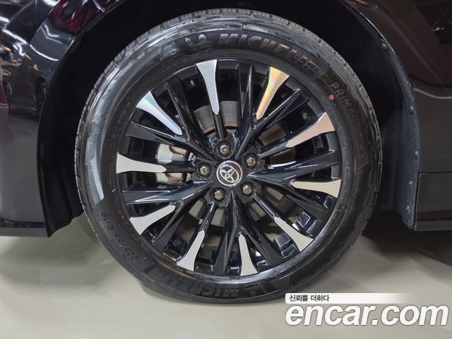 Toyota Alphard (IV) 2.5 HEV Executive AWD 2025 — фото 5