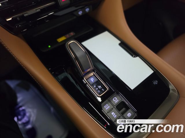 Toyota Alphard (IV) 2.5 HEV Executive AWD 2025 — фото 9