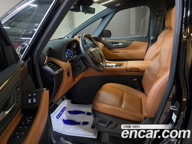 Toyota Alphard (IV) 2.5 HEV Executive AWD 2025 — фото 10