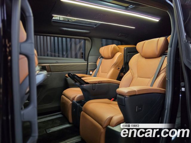 Toyota Alphard (IV) 2.5 HEV Executive AWD 2025 — фото 15