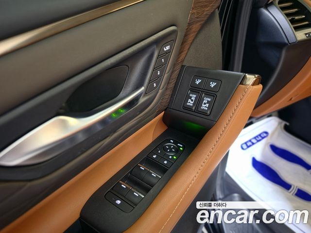 Toyota Alphard (IV) 2.5 HEV Executive AWD 2025 — фото 17