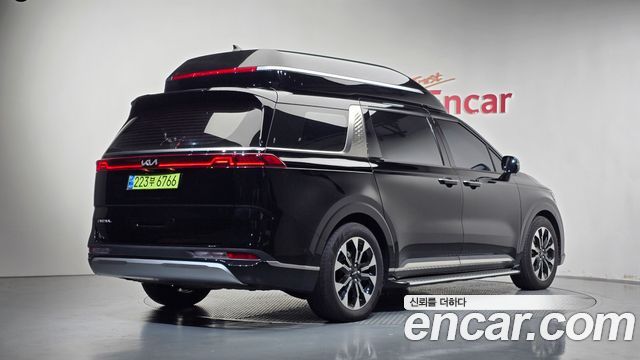 Kia Carnival (IV) Gasoline 4-Seater Hi-Limousine Signature 2023 — фото 2