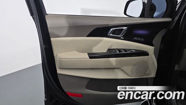 Kia Carnival (IV) Gasoline 4-Seater Hi-Limousine Signature 2023 — фото 24