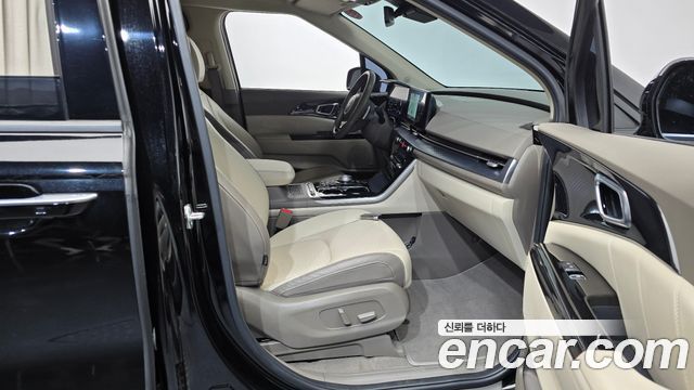 Kia Carnival (IV) Gasoline 4-Seater Hi-Limousine Signature 2023 — фото 26