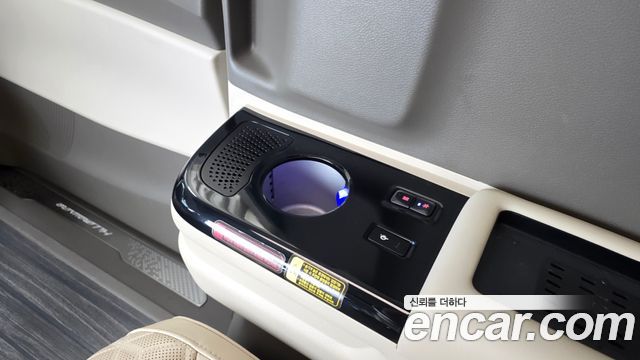 Kia Carnival (IV) Gasoline 4-Seater Hi-Limousine Signature 2023 — фото 30