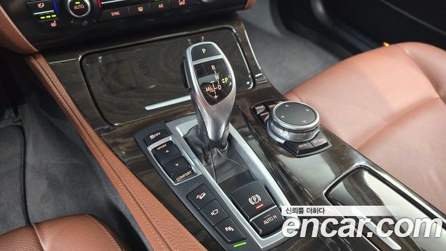 BMW 5 Series (F10) 528i xDrive M Aero Dynamic 2016 — фото 9