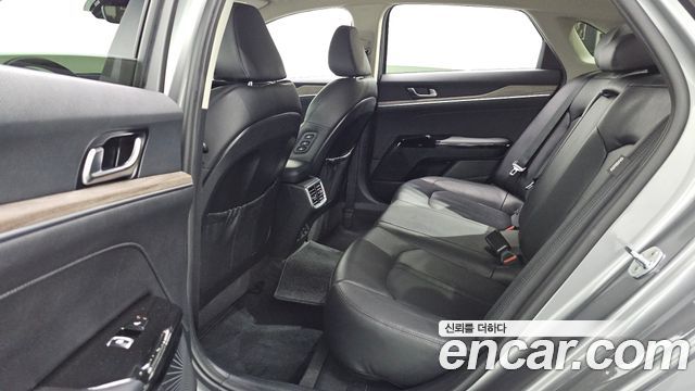 Kia K5 (III) 2.0 Noblesse 2022 — фото 11