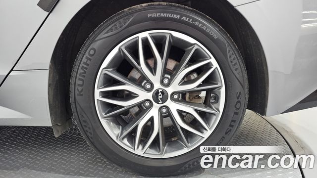 Kia K5 (III) 2.0 Noblesse 2022 — фото 21