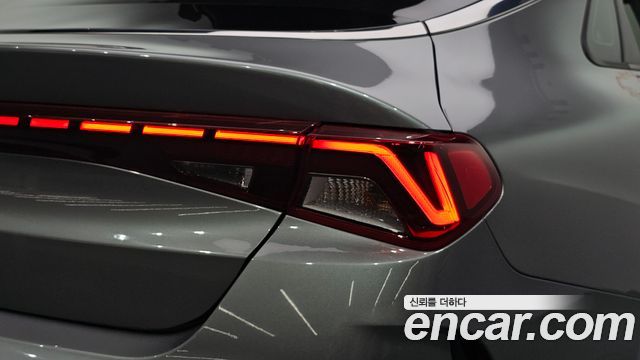 Kia K5 (III) 2.0 Noblesse 2022 — фото 23