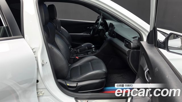 Hyundai Veloster (JS) 2.0 N 2019 — фото 32