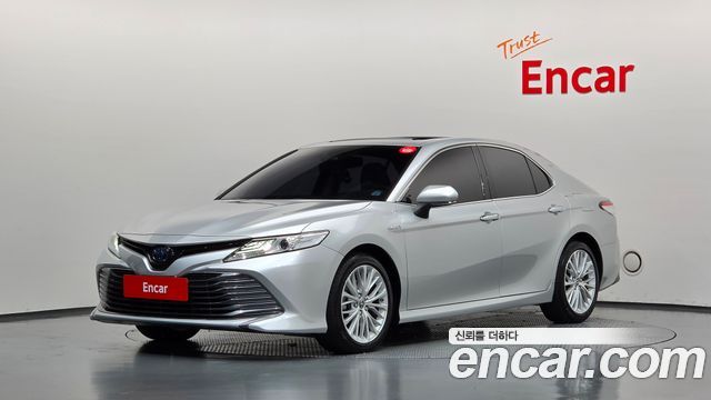 Toyota Camry (XV70) 2.5 XLE Hybrid 2018 — фото 1