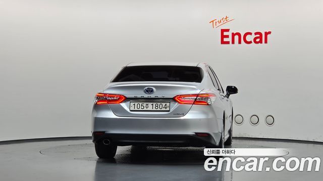 Toyota Camry (XV70) 2.5 XLE Hybrid 2018 — фото 4