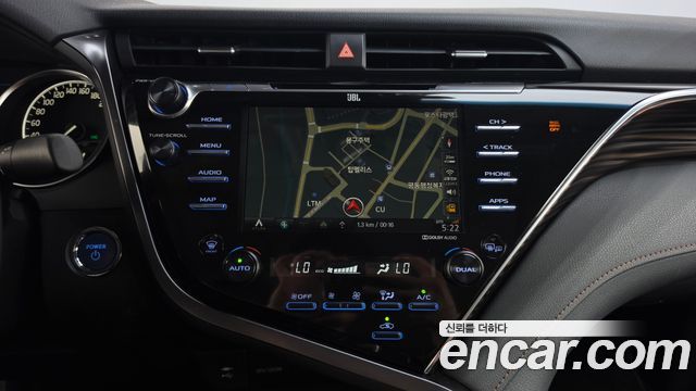 Toyota Camry (XV70) 2.5 XLE Hybrid 2018 — фото 14