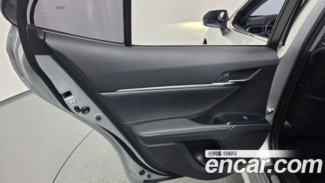 Toyota Camry (XV70) 2.5 XLE Hybrid 2018 — фото 25