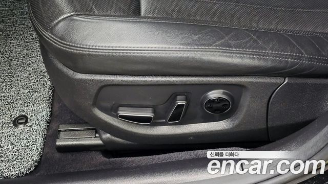 Genesis G80 3.3 GDI AWD Luxury 2018 — фото 32