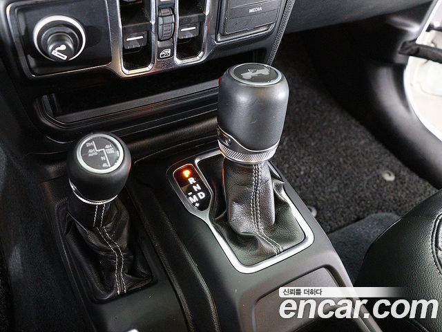 Jeep Wrangler (JL) 2.0 Overland Power Top 4Door 2022 — фото 23