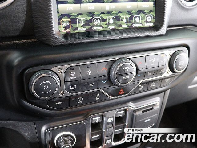Jeep Wrangler (JL) 2.0 Overland Power Top 4Door 2022 — фото 24