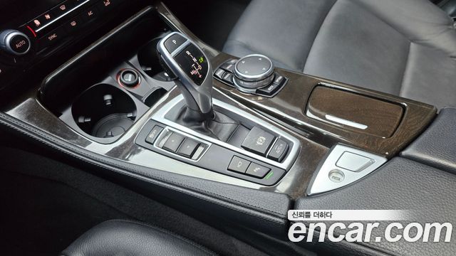 BMW 5 Series (F10) 528i 2015 — фото 9