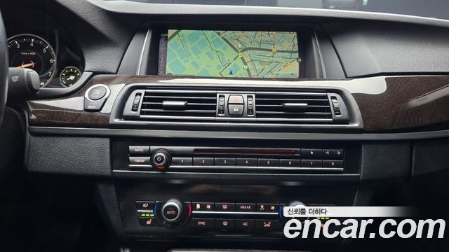 BMW 5 Series (F10) 528i 2015 — фото 14